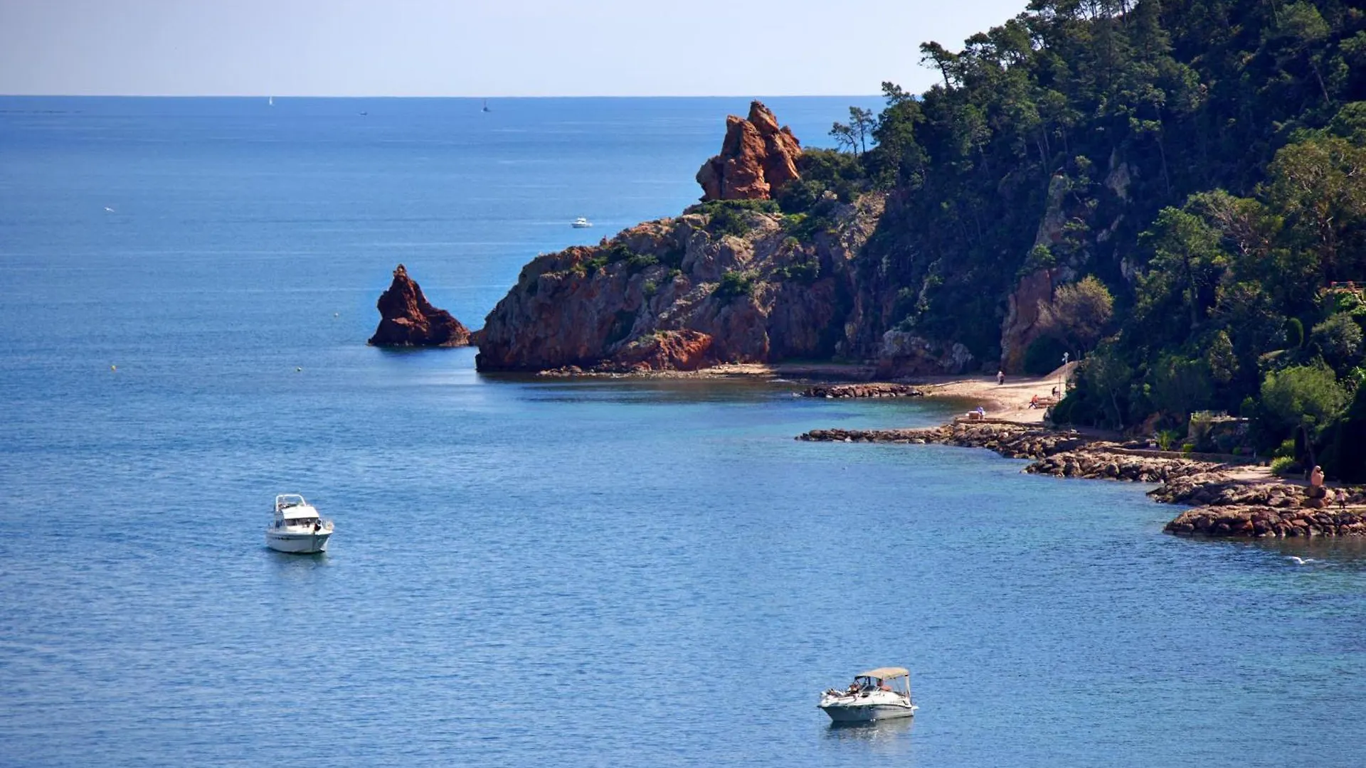 Renovated 2-Room Apartment Near Sea & Shops Theoule-sur-Mer 0*,  France