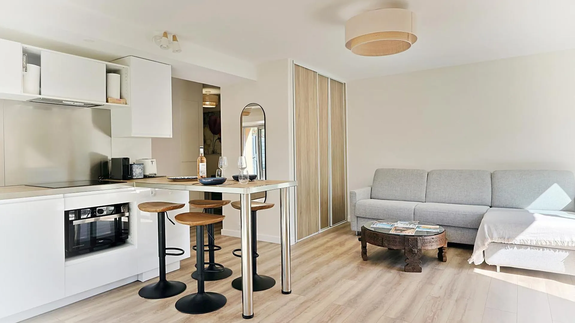 Renovated 2-Room Apartment Near Sea & Shops Theoule-sur-Mer